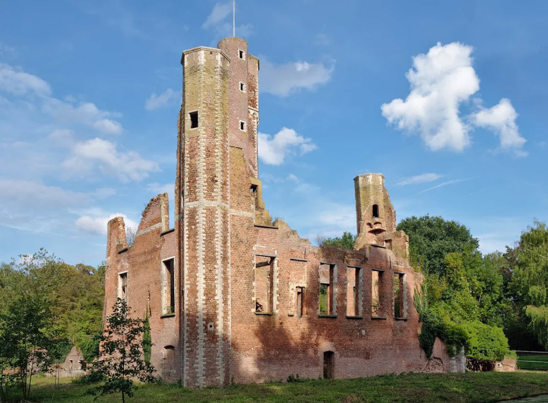 Kasteelruïne Ter Elst, Duffel, Belgium, Belgium